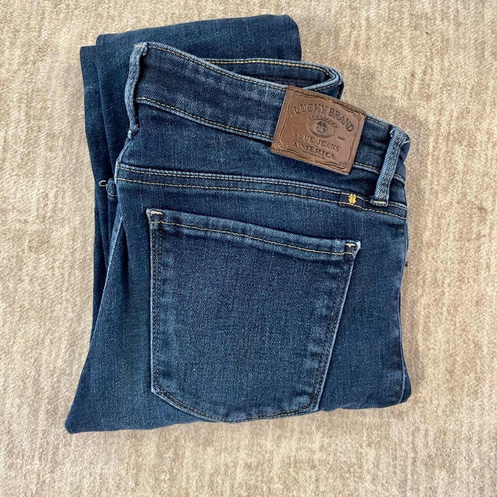 Size 2/26 Lucky Brand skinny jeans